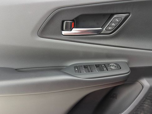 Used 2025 Toyota Prius Limited image 13