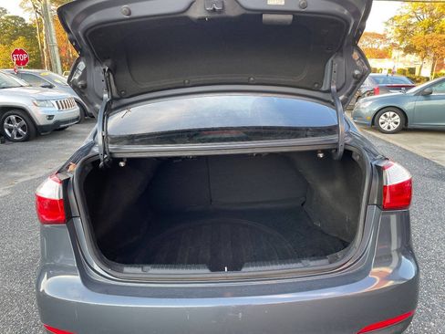 Used 2016 Kia Forte LX FWD image 32
