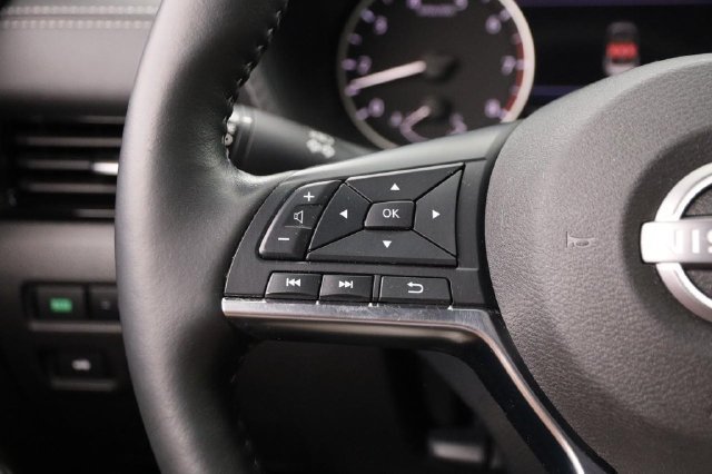 Used 2025 Nissan Sentra SV w/ All-Weather Package FWD image 11