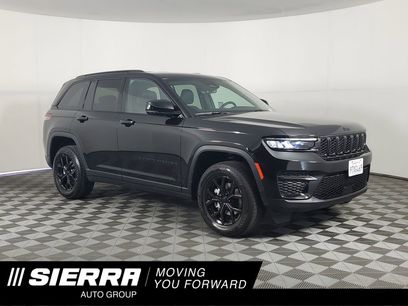 Used 2025 Jeep Grand Cherokee Altitude