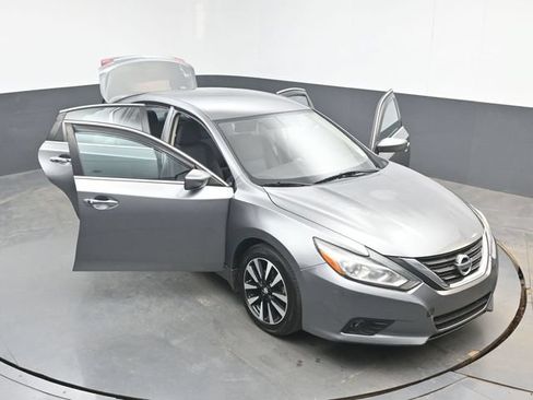 Used 2018 Nissan Altima 2.5 SV FWD image 47