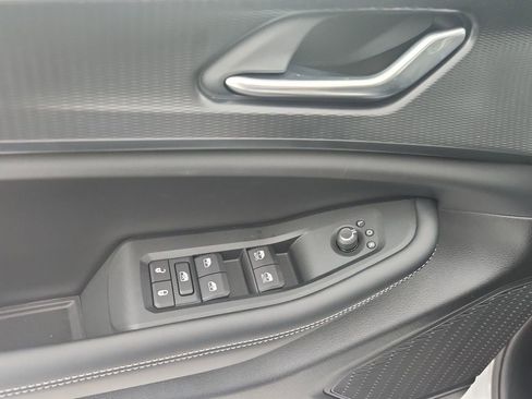 New 2025 Jeep Grand Cherokee L Laredo image 21