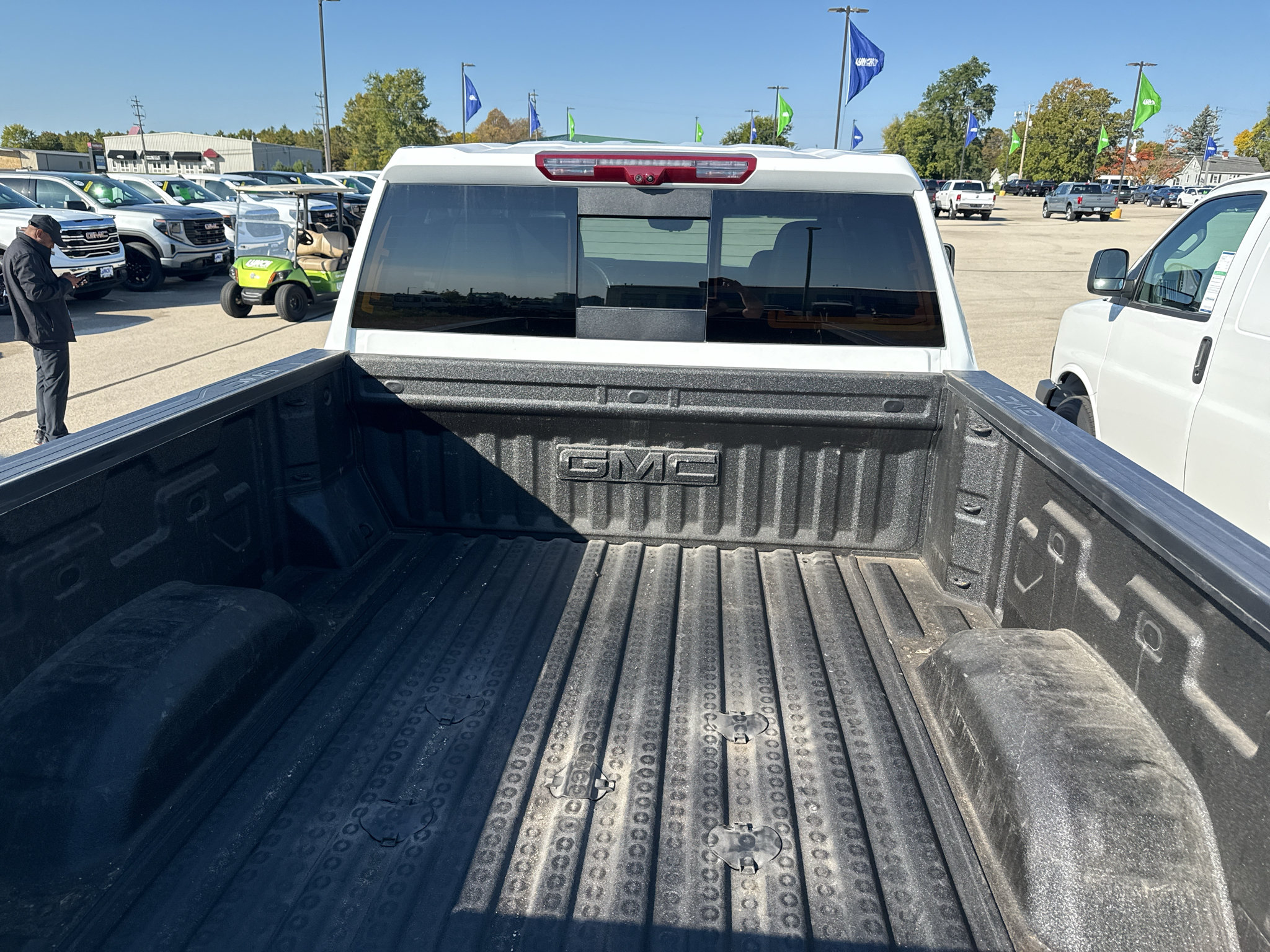Used 2025 GMC Sierra 3500 AT4 w/ AT4 Premium Plus Package AWD/4WD image 10
