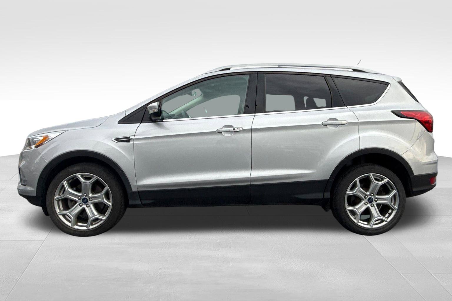 Used 2019 Ford Escape Titanium AWD/4WD image 8