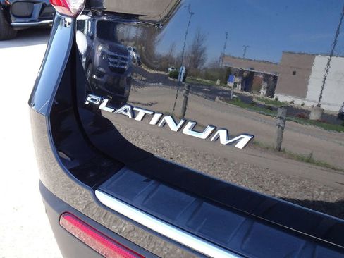 Used 2021 Ford Explorer Platinum w/ Equipment Group 601A image 5