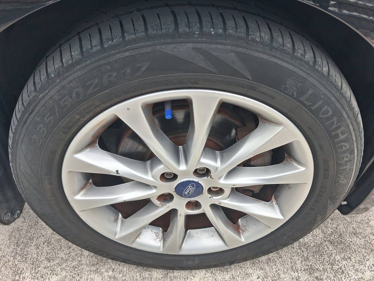 Used 2017 Ford Fusion SE w/ Fusion SE Technology Package FWD image 20
