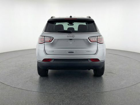 Used 2025 Jeep Compass Limited image 7