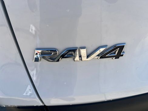 Used 2024 Toyota RAV4 XLE FWD image 11