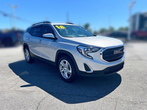Used 2018 GMC Terrain SLE w/ Driver Convenience Package FWD image 11