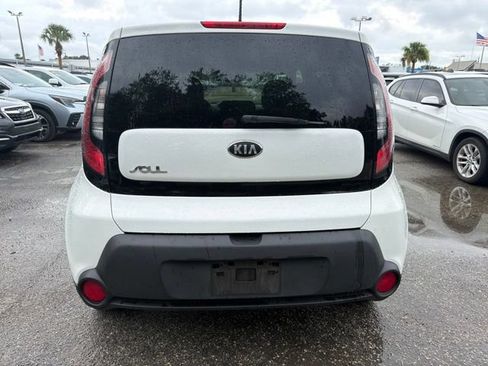 Used 2014 Kia Soul + FWD image 3
