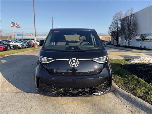 New 2025 Volkswagen ID. Buzz Pro S image 2