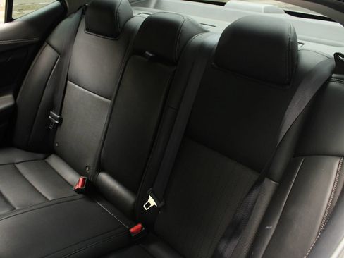 Used 2019 Nissan Maxima 3.5 SV w/ Floor Mat Group FWD image 17