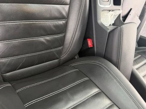 Used 2018 Ford Escape SEL w/ Ford Safe & Smart Package AWD/4WD image 8