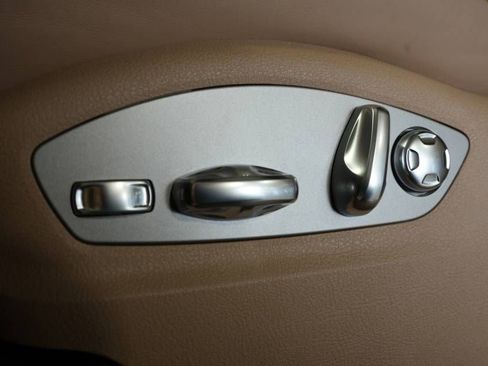 New 2026 Porsche Macan image 33