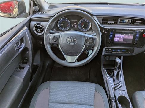 Used 2019 Toyota Corolla LE image 15