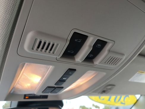 Used 2013 Cadillac SRX Luxury w/ Driver Awareness Package image 19