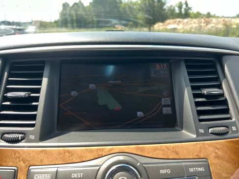 Used 2011 INFINITI QX56 4WD w/ Theater Pkg image 24