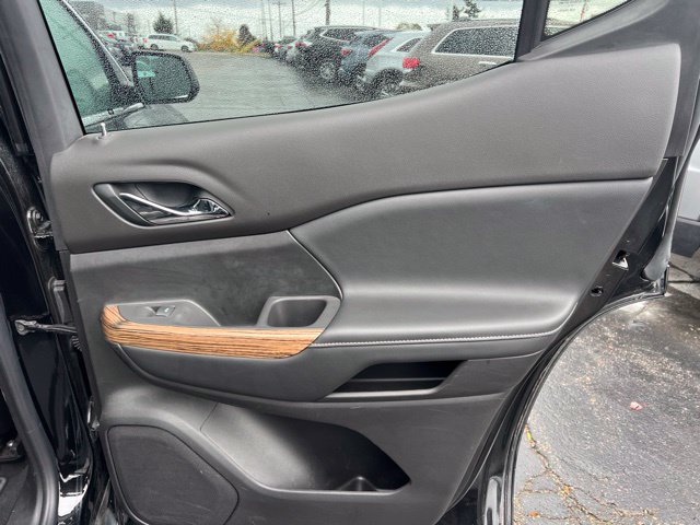 Used 2019 GMC Acadia Denali w/ Technology Package AWD/4WD image 12