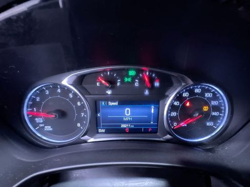Used 2024 GMC Terrain SLE w/ Driver Convenience Package FWD image 22