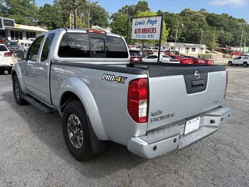 Used 2015 Nissan Frontier PRO-4X AWD/4WD image 3