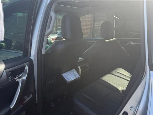 Used 2016 Lexus GX 460 w/ Premium Package image 22