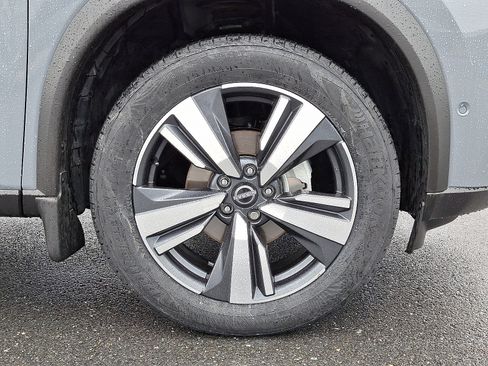 Certified 2023 Nissan Rogue SL w/ SL Premium Package image 10