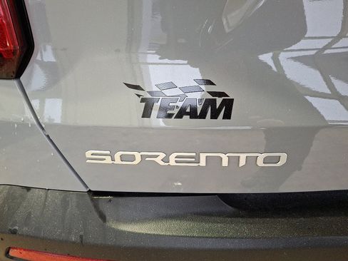 Used 2023 Kia Sorento SX Prestige image 34