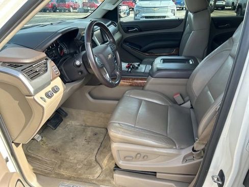 Used 2015 Chevrolet Suburban LTZ image 9