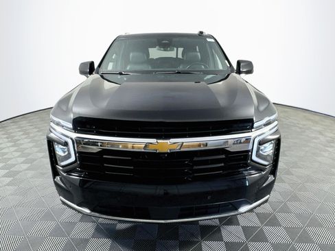 Used 2025 Chevrolet Tahoe LS RWD image 2
