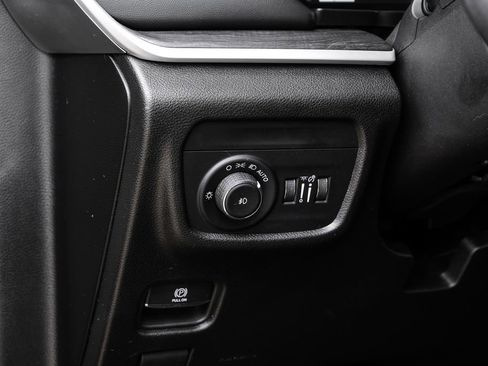 Used 2023 Jeep Grand Cherokee Limited w/ Trailer Tow Prep Group (B) image 38