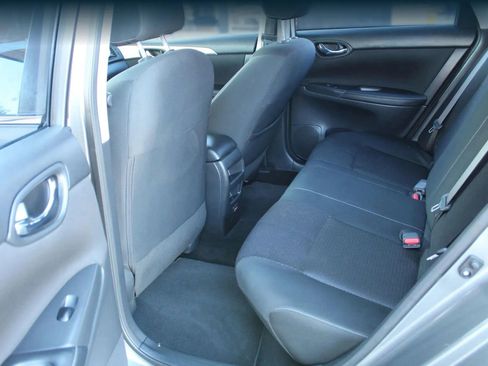 Used 2019 Nissan Sentra S image 12