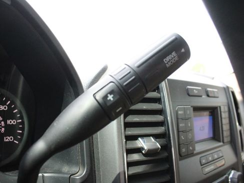 Used 2018 Ford F150 XLT AWD/4WD image 13