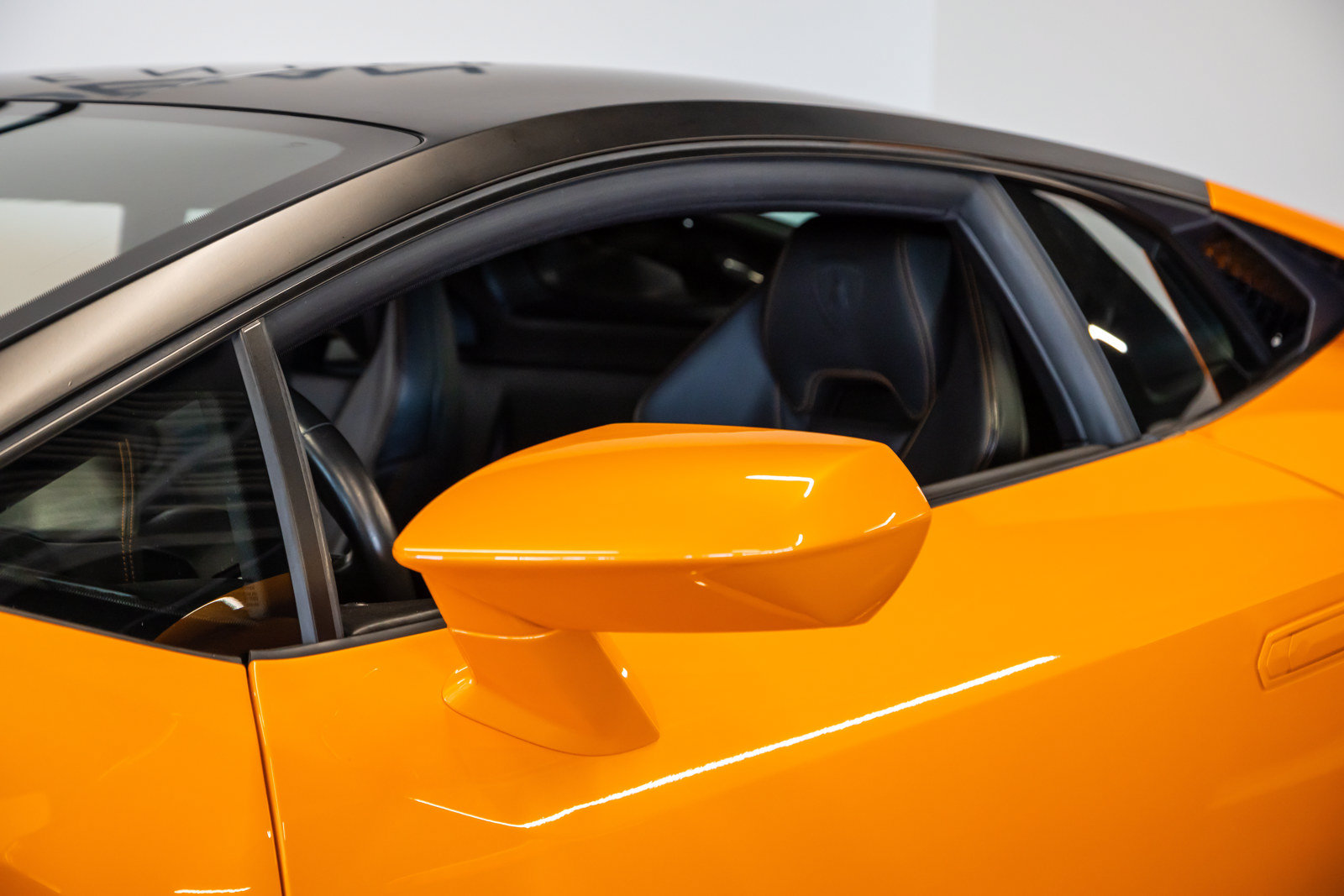 Used 2015 Lamborghini Huracan LP 610-4 AWD/4WD image 23