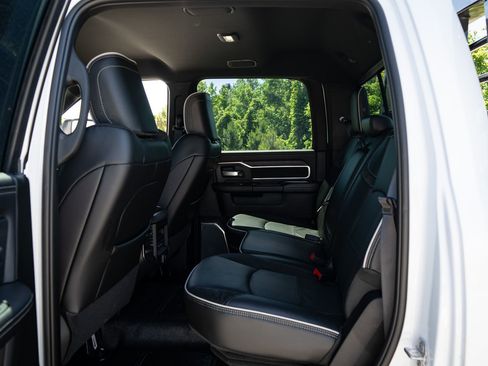 Used 2026 RAM 4500 4x4 Crew Cab DRW w/ Laramie Trim Package image 17