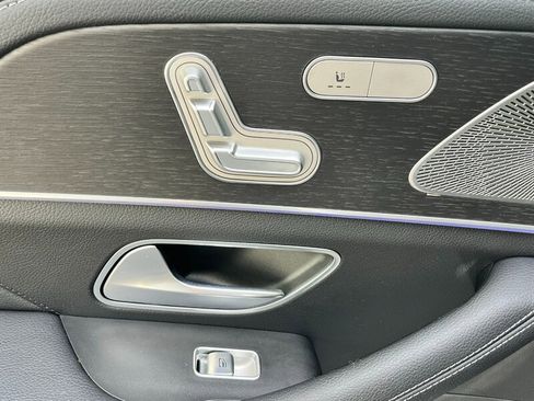 Used 2024 Mercedes-Benz GLS 580 4MATIC image 25