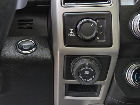 Used 2019 Ford F150 Lariat w/ Equipment Group 502A Luxury AWD/4WD image 23