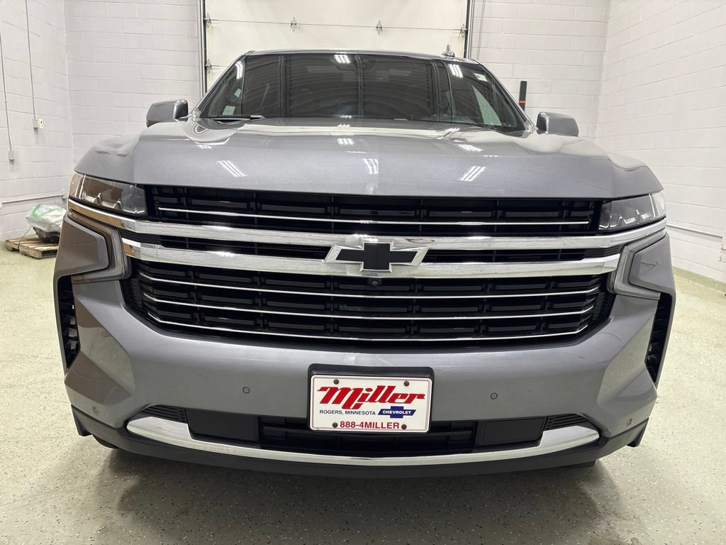 Used 2022 Chevrolet Suburban LT w/ LT Signature Plus Package AWD/4WD image 9