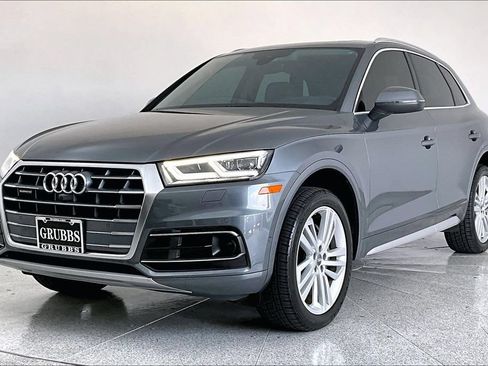 Used 2020 Audi Q5 Prestige w/ Prestige Package AWD/4WD image 5