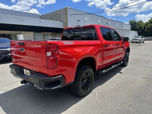 Used 2022 Chevrolet Silverado 1500 LT Trail Boss w/ LT Trail Boss Premium Package AWD/4WD image 5