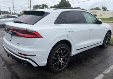 Used 2021 Audi Q8 Premium Plus w/ Premium Plus Package AWD/4WD image 3