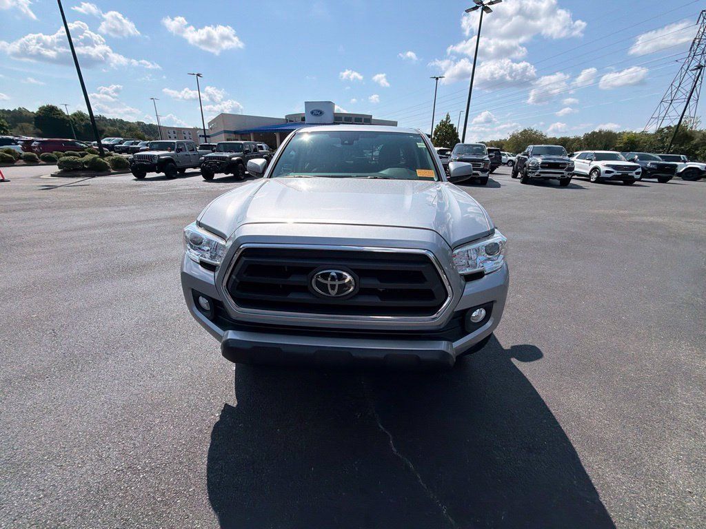 Used 2020 Toyota Tacoma SR5 AWD/4WD image 24