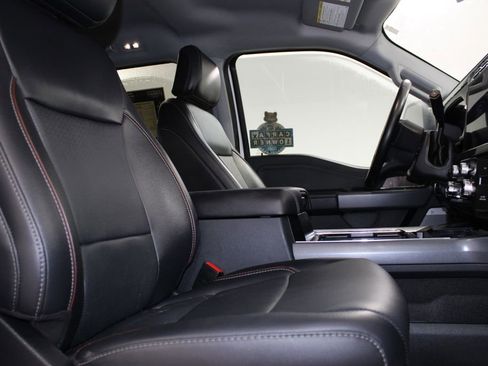 Used 2024 Ford F250 Lariat w/ Black Appearance Package image 33