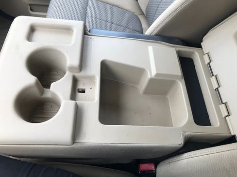 Used 2016 Ford F550 2WD Regular Cab Super Duty image 25