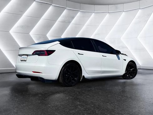 Used 2021 Tesla Model 3 Standard Range Plus RWD image 5