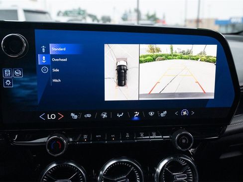 Used 2024 Chevrolet Blazer EV LT image 30