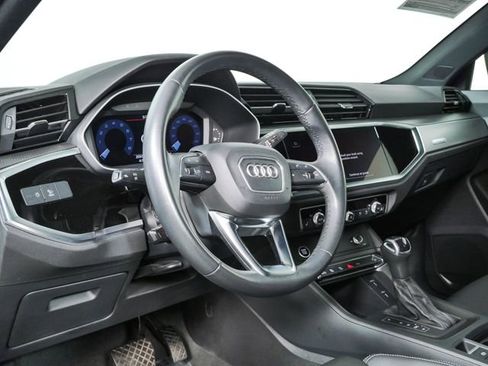 Used 2023 Audi Q3 2.0T Premium w/ Black Optic Sport Package AWD/4WD image 4