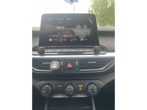 Used 2024 Kia Forte LXS image 11