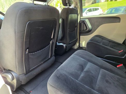 Used 2016 Dodge Grand Caravan SE w/ Quick Order Package 29E SE FWD image 10