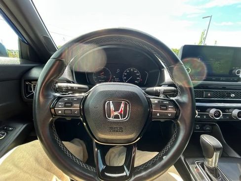 Used 2023 Honda Civic Sport image 16