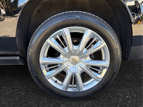 Used 2021 Chevrolet Suburban High Country image 16